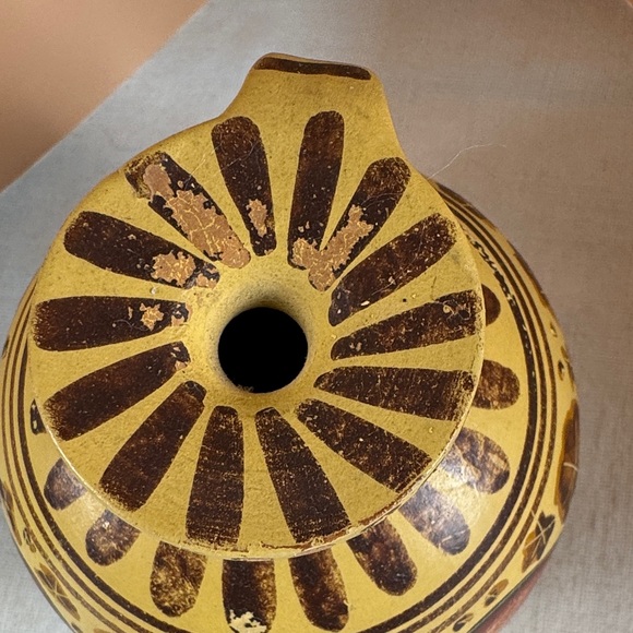 Vintage Handmade ceramic reproduction of an ancient Greek aryballos oil jar. - Picture 8 of 12
